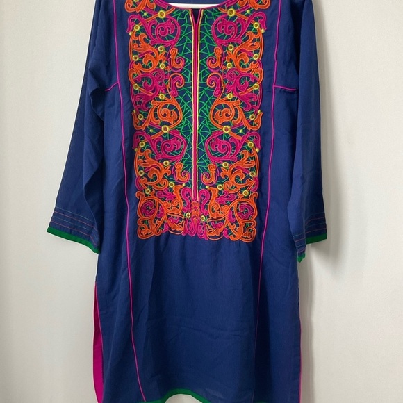 Indian Ladies Embroidered Kurta  Dress - Picture 2 of 6